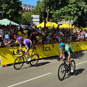 Mauro Schmid winning an epic break-away sprint in Belfort